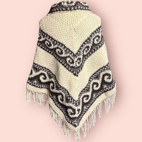 Vintage Handmade 60s Fringe Southwestern Aztec Poncho Shawl Chunky Knit Boho Pom - Picture 2 of 3
